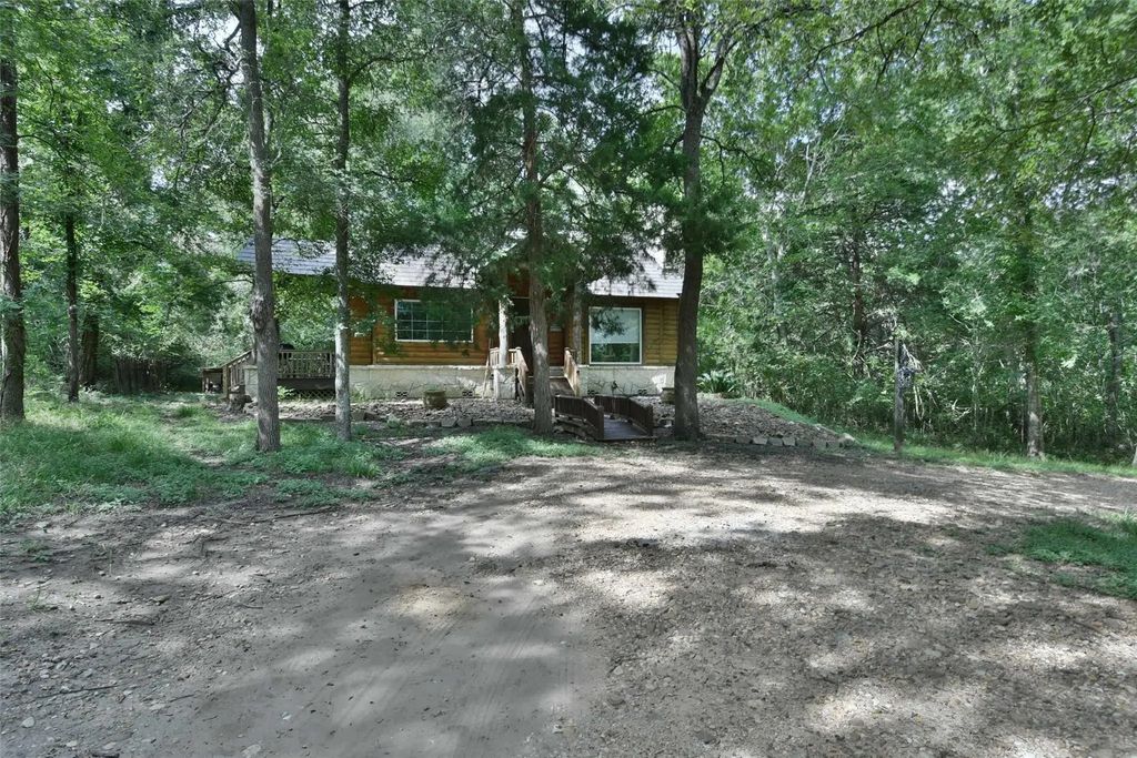 12570 Fm 1155 Kings Cottage E, Washington