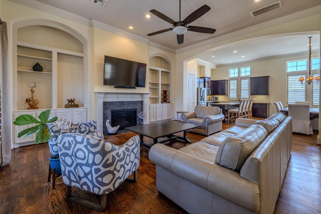 10929 Upland Park, Houston