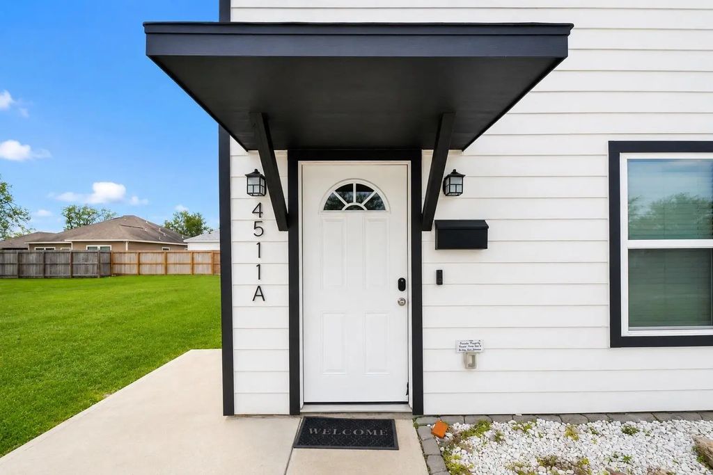 4511 Reed Road A, Houston