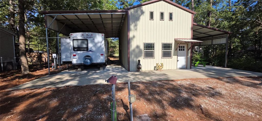 50 Nassau Lane, Point Blank