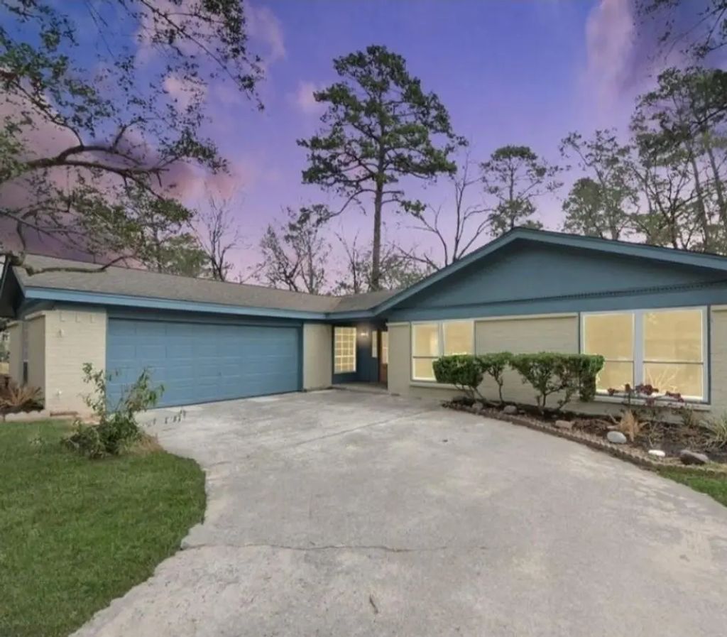 26206 Maplewood Drive, Spring