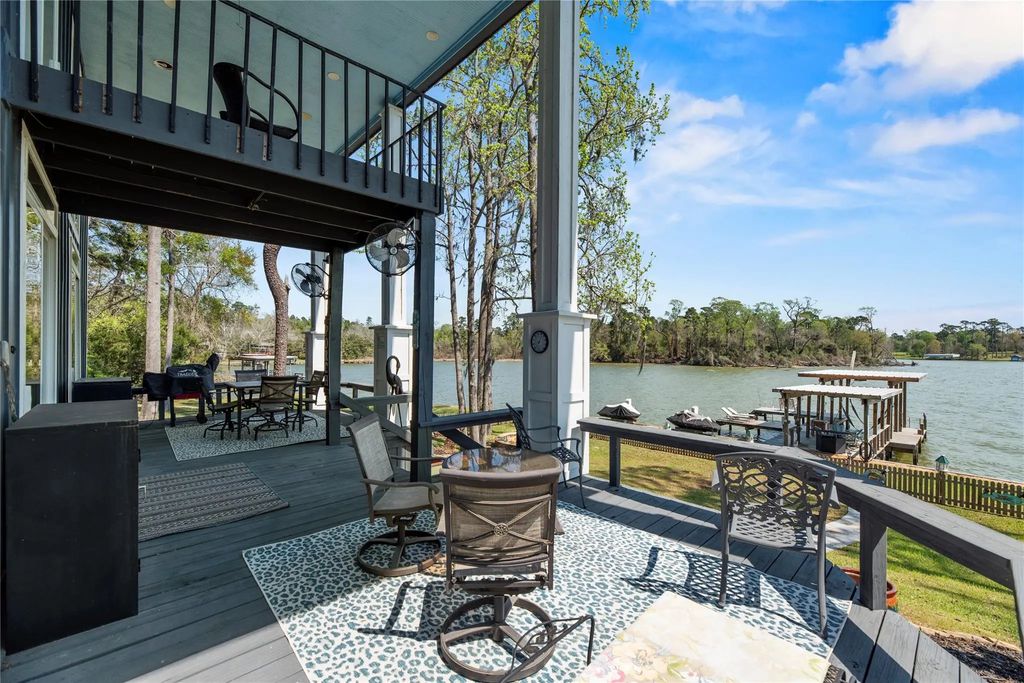 800 Northwoods Drive, Point Blank
