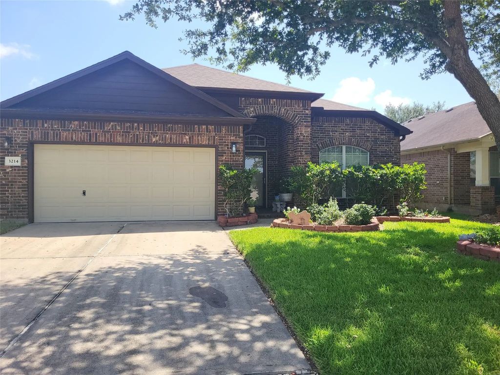 3214 Lone Trail Drive Nw, Texas City