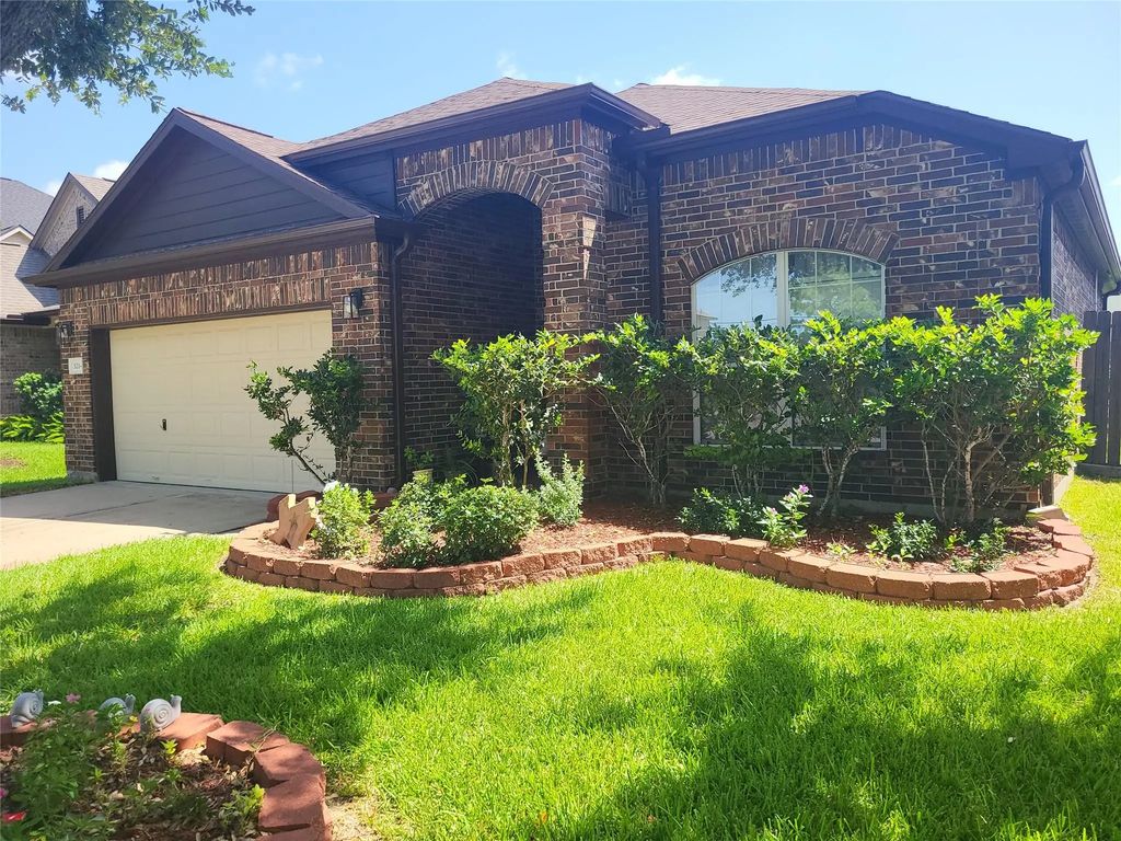 3214 Lone Trail Drive Nw, Texas City