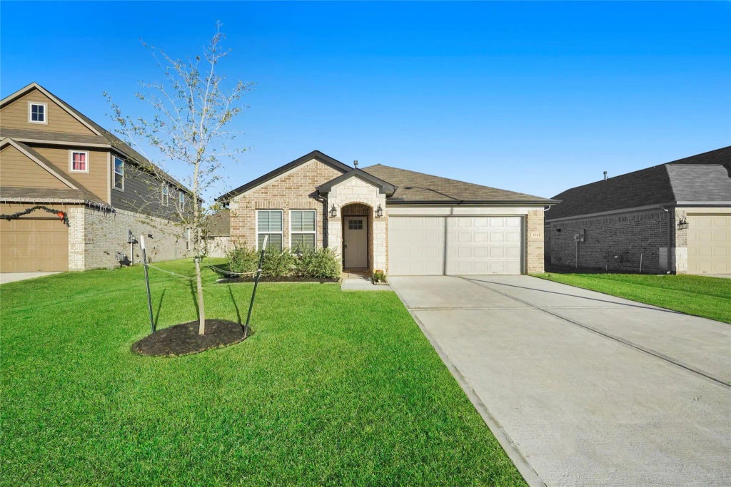 104 Shallow Creek Drive, Waller