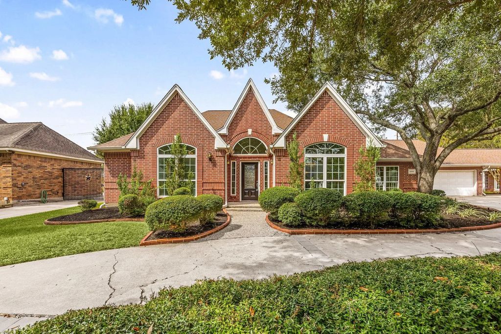 1602 Hannington Drive, Katy