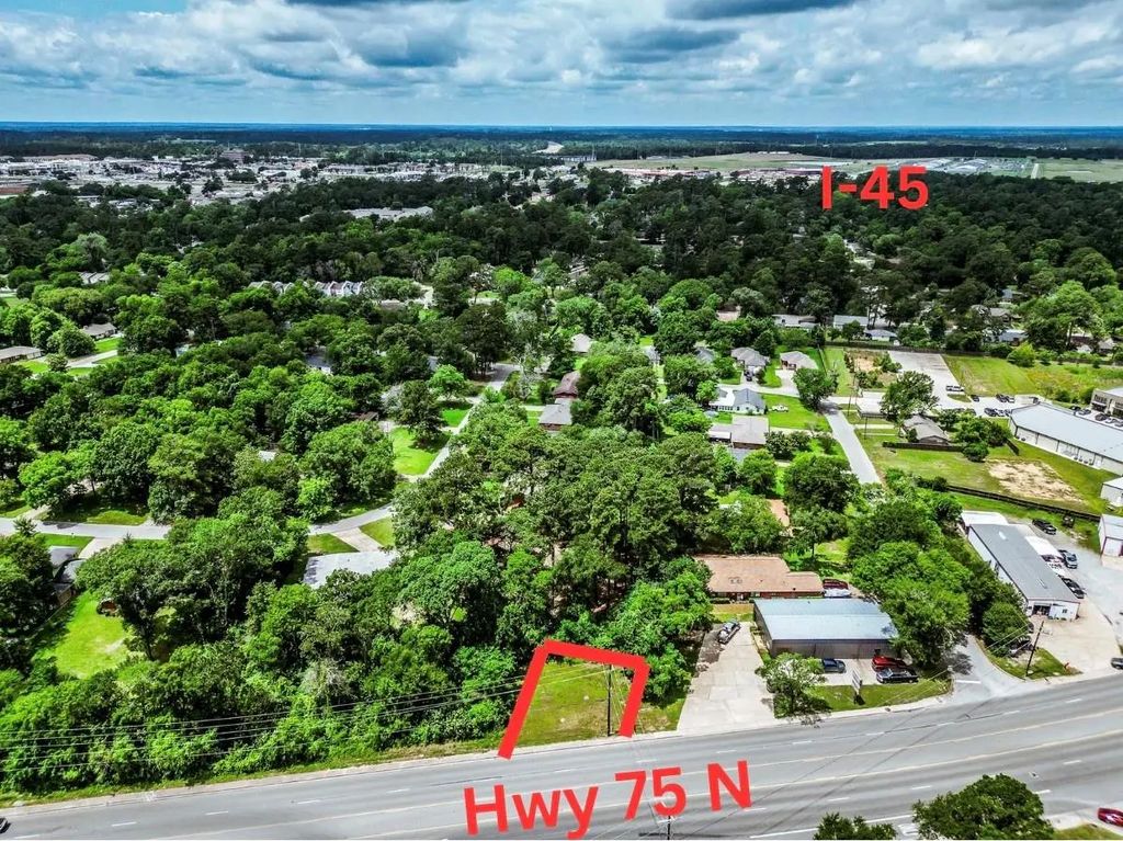 203 State Highway 75 N, Huntsville