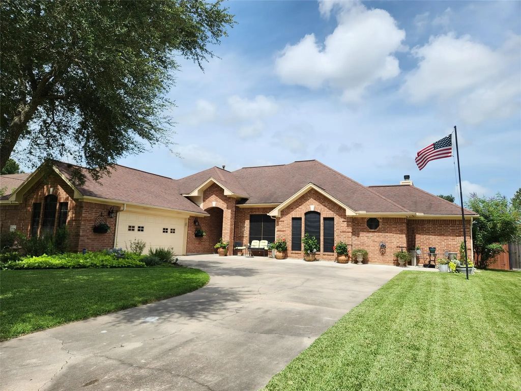 104 Portulaca Street, Lake Jackson