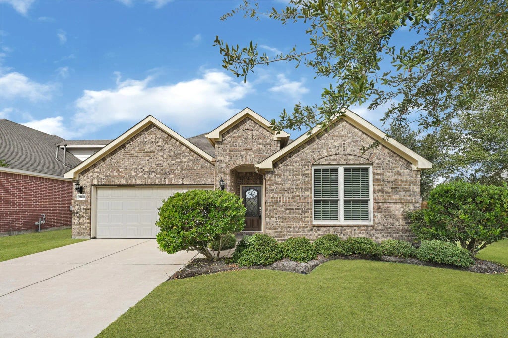 25302 Glenlevan Lane, Katy