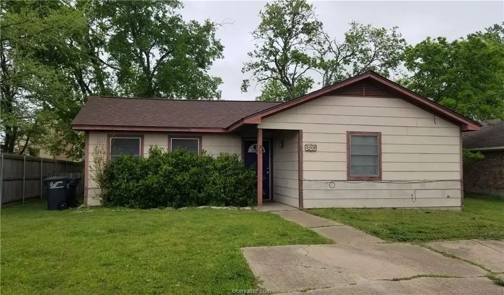 209 Richards, College Station
