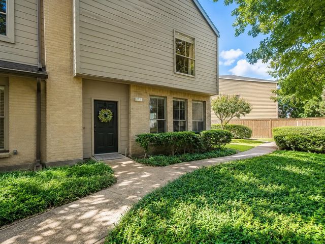 2100 Tanglewilde Street 77, Houston