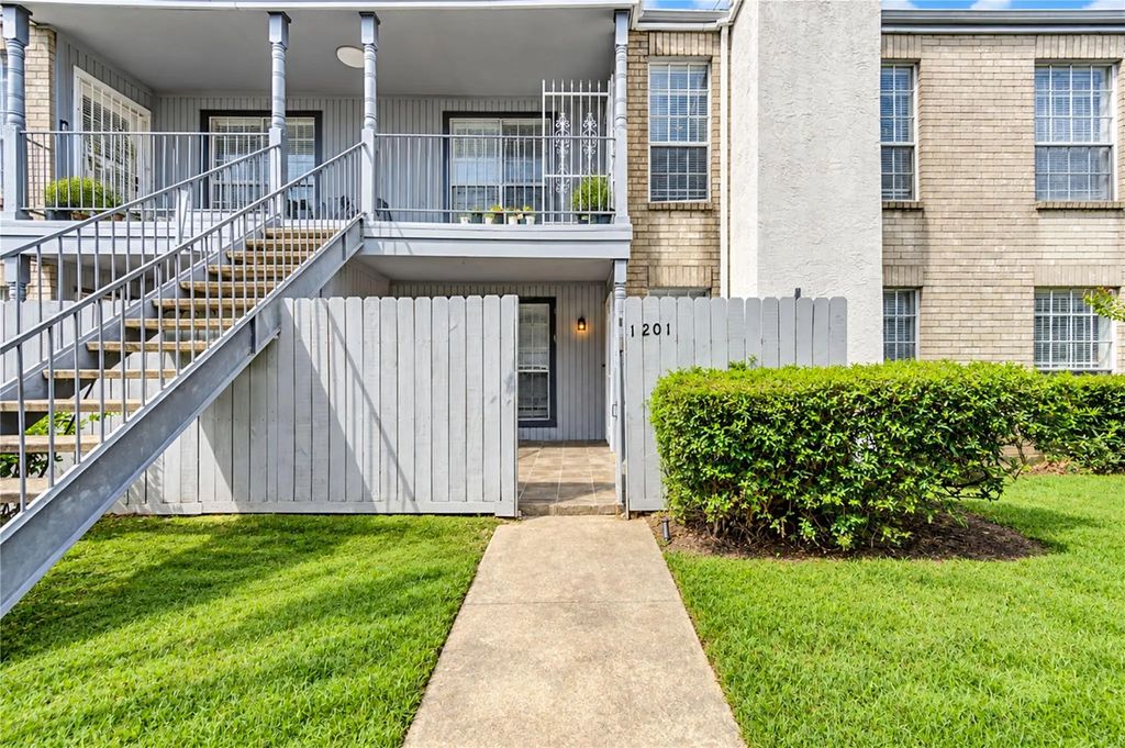 6606 De Moss Drive 1201, Houston