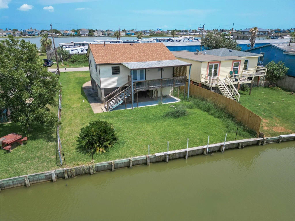 7102 Terrasso Drive, Hitchcock