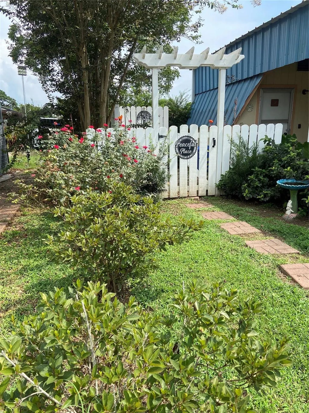 124 Wren, Livingston