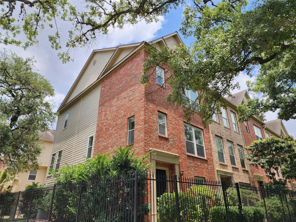 2722 Crawford Street, Houston