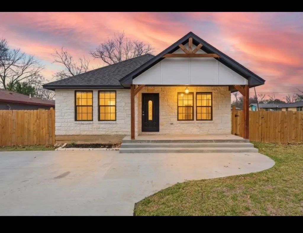 211 Moss Avenue, Hearne
