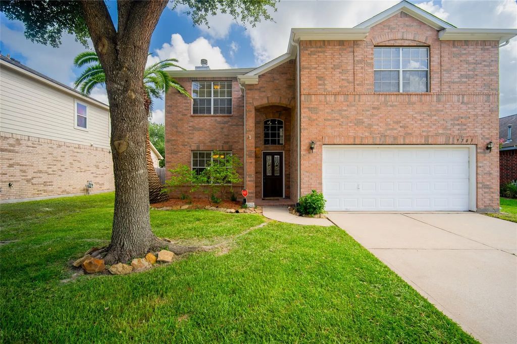 9703 Berkshire Trace, Pearland