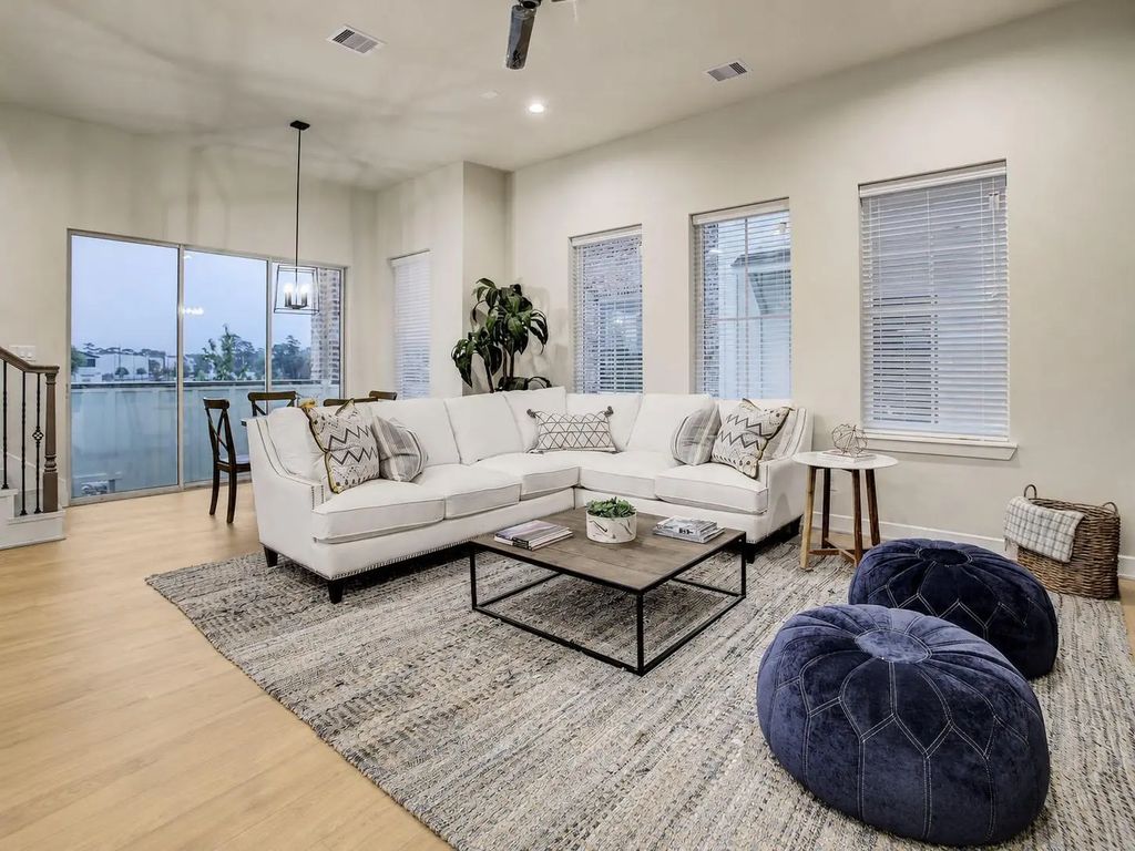 4522 Yoakum Boulevard, Houston