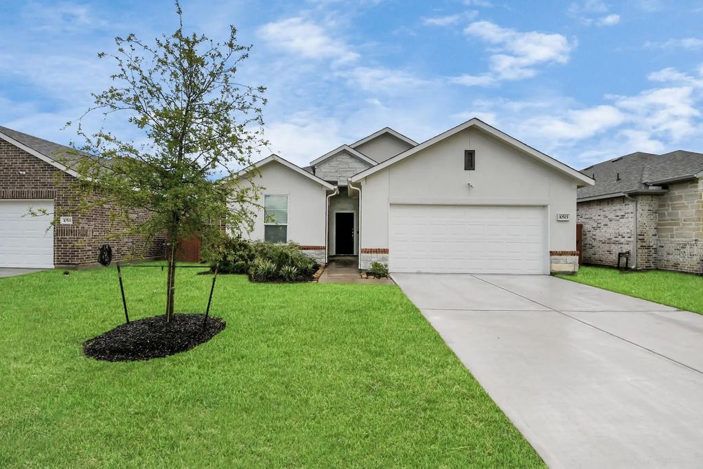 10515 Moon Valley Lane, Rosharon