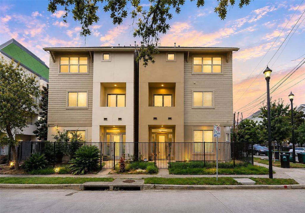 3010 Caroline Street, Houston