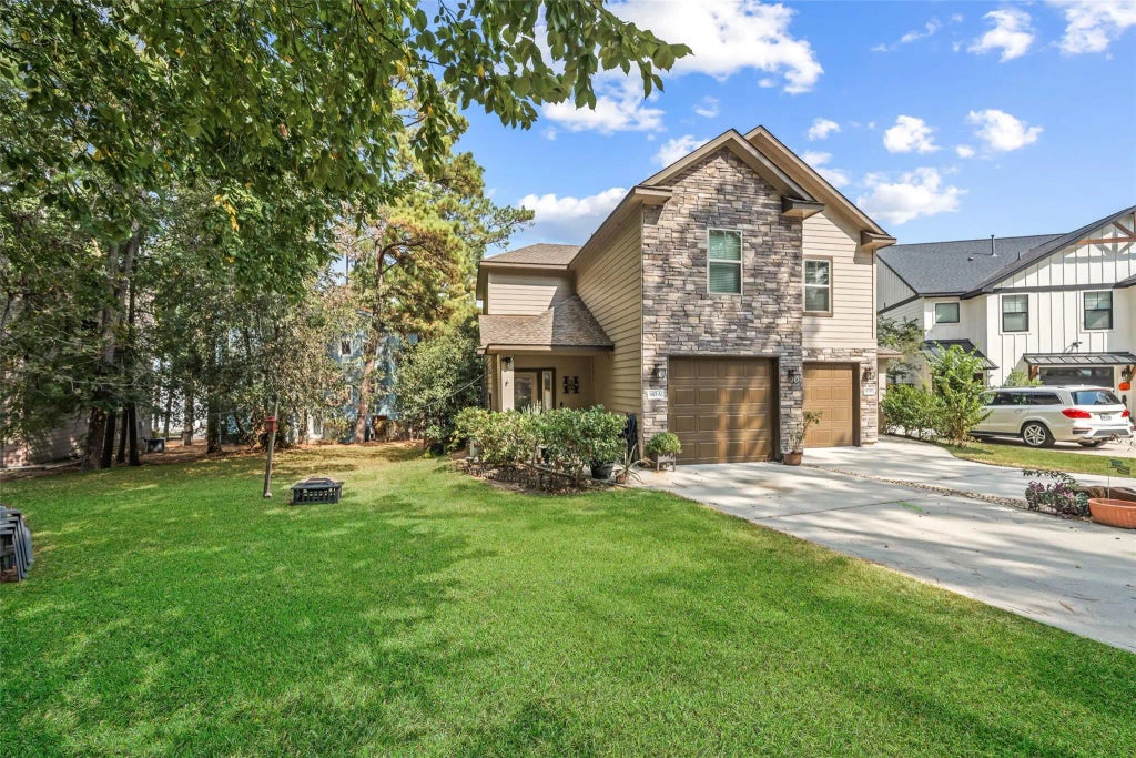 1413 E April Villas B, Conroe