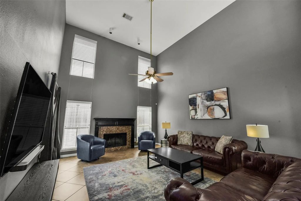 1914 Augusta Drive 7, Houston