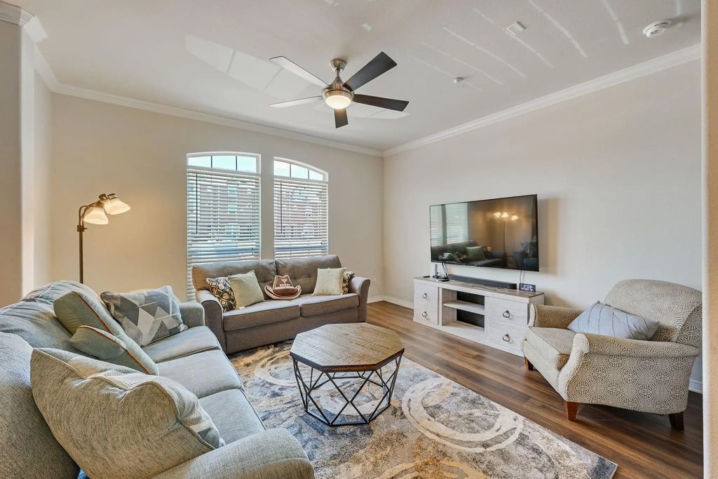 305 Holleman Drive E 1702, College Station