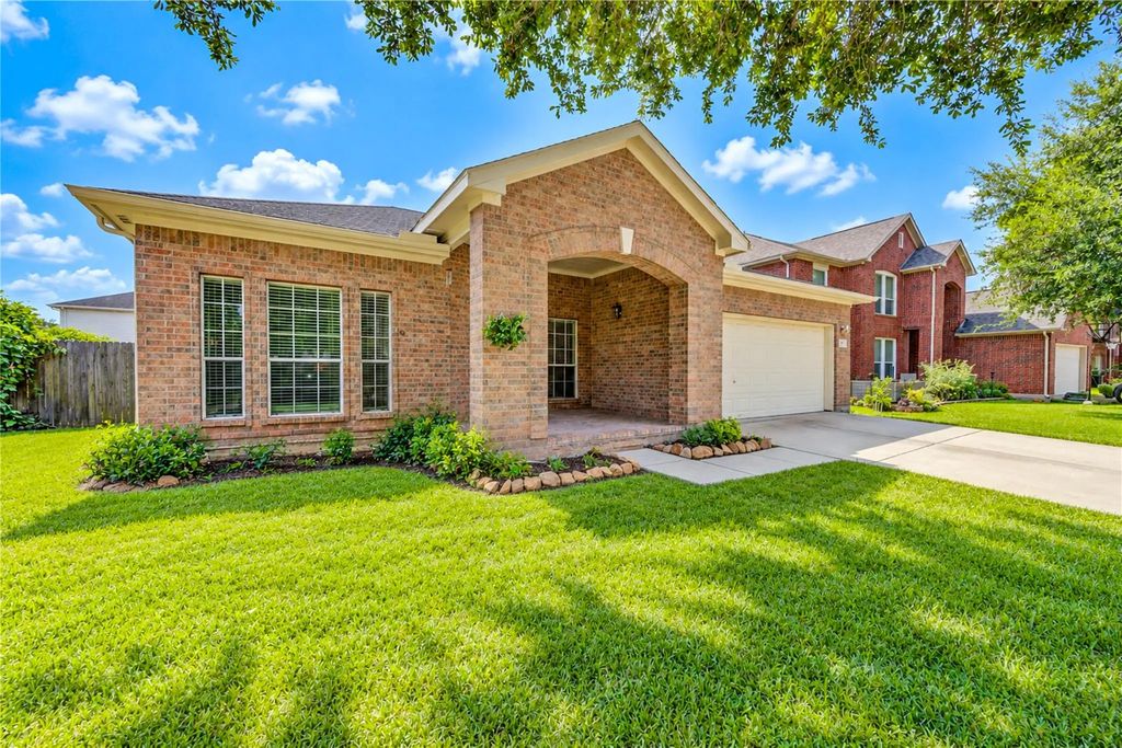12619 Vineyard Trail Lane, Sugar Land