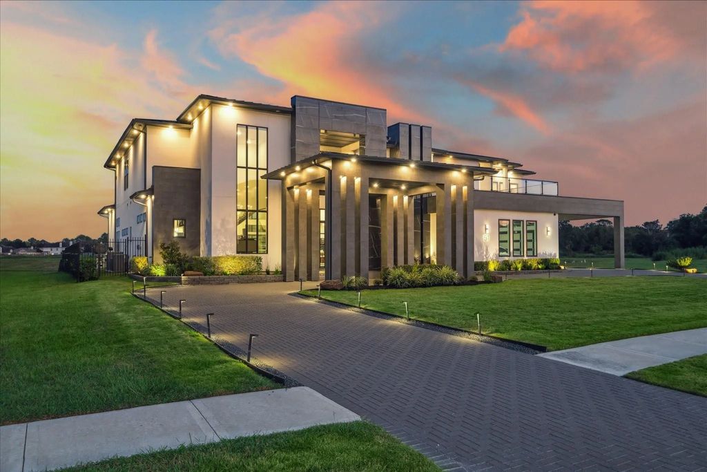 51 St Catherine Way, Richmond