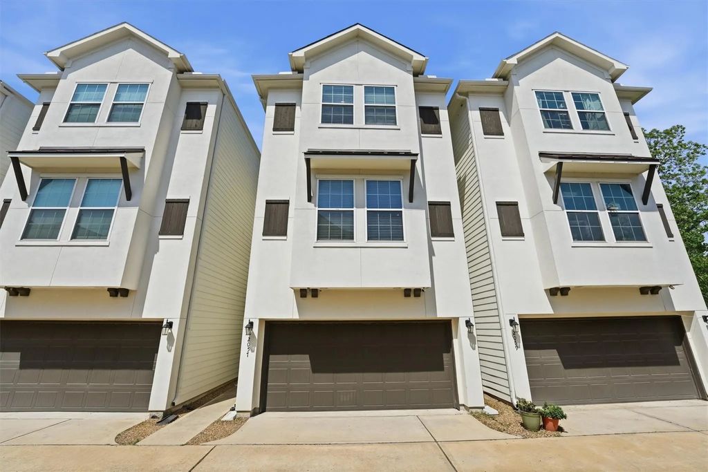2057 Sherwood Forest Street, Houston