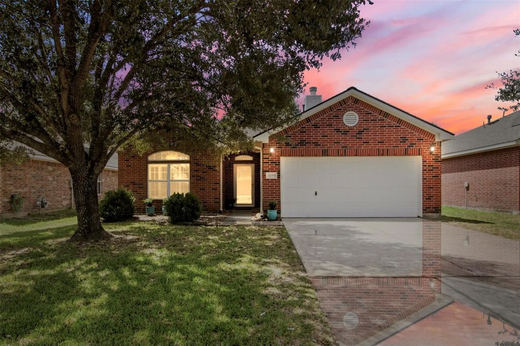 32019 Sue Lane, Pinehurst