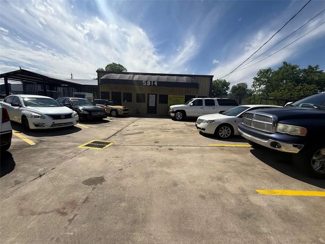 5914 Cullen Boulevard, Houston