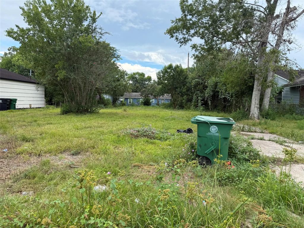 5718 Groveton Street, Houston
