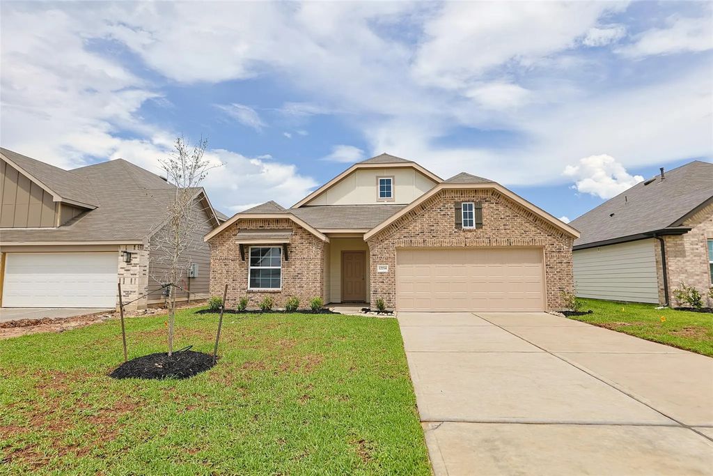 12734 Dina Springs Lane, Magnolia