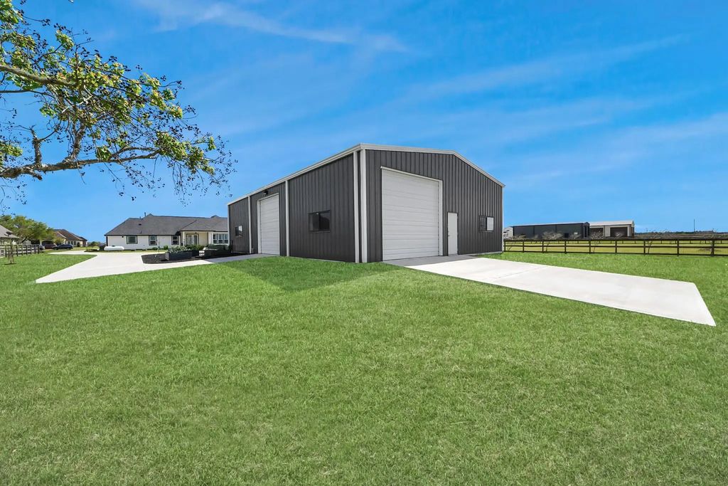 7723 Stratford Hall Drive, Rosharon