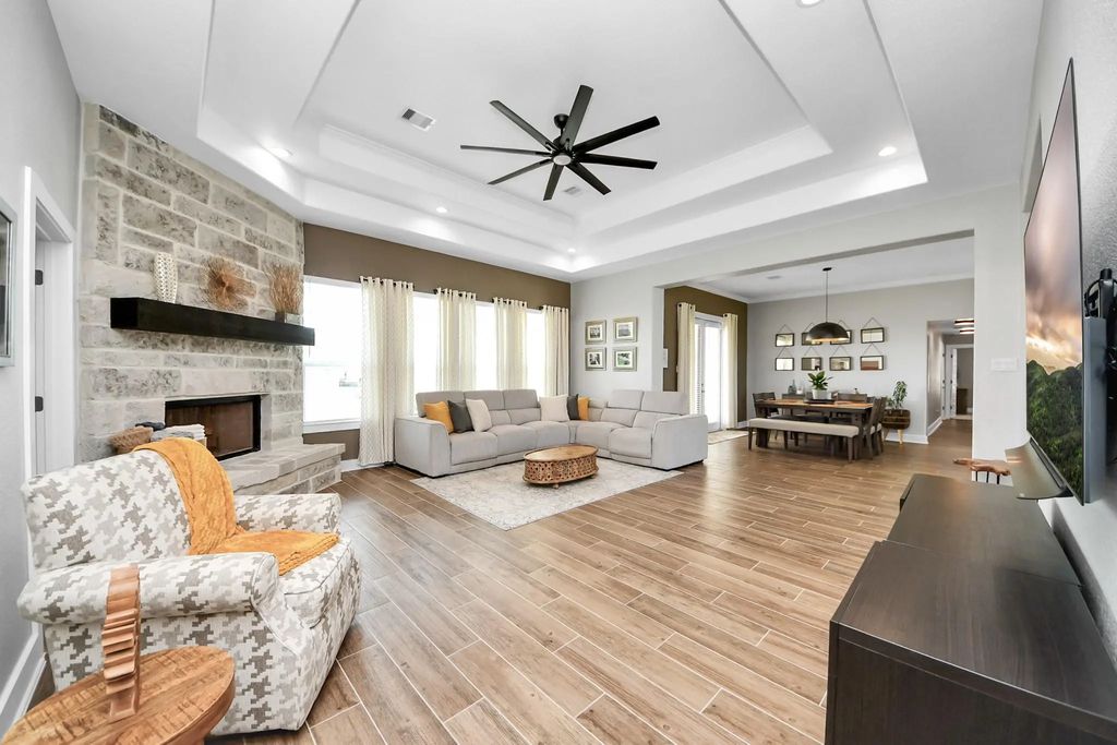 7723 Stratford Hall Drive, Rosharon