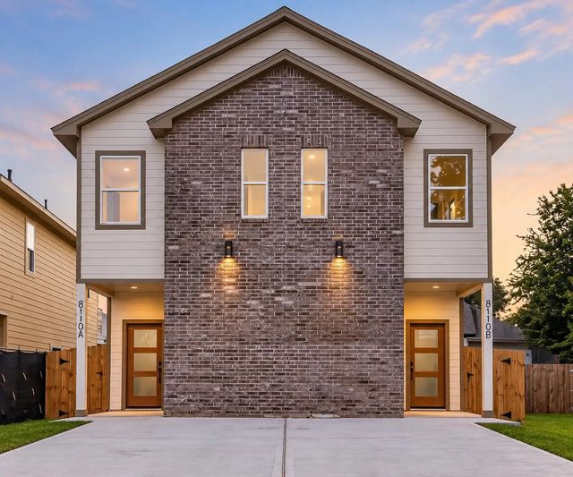 8110 Carver Road, Houston