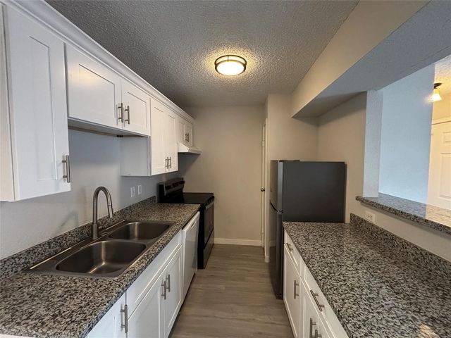 2750 Holly Hall Street 1207, Houston