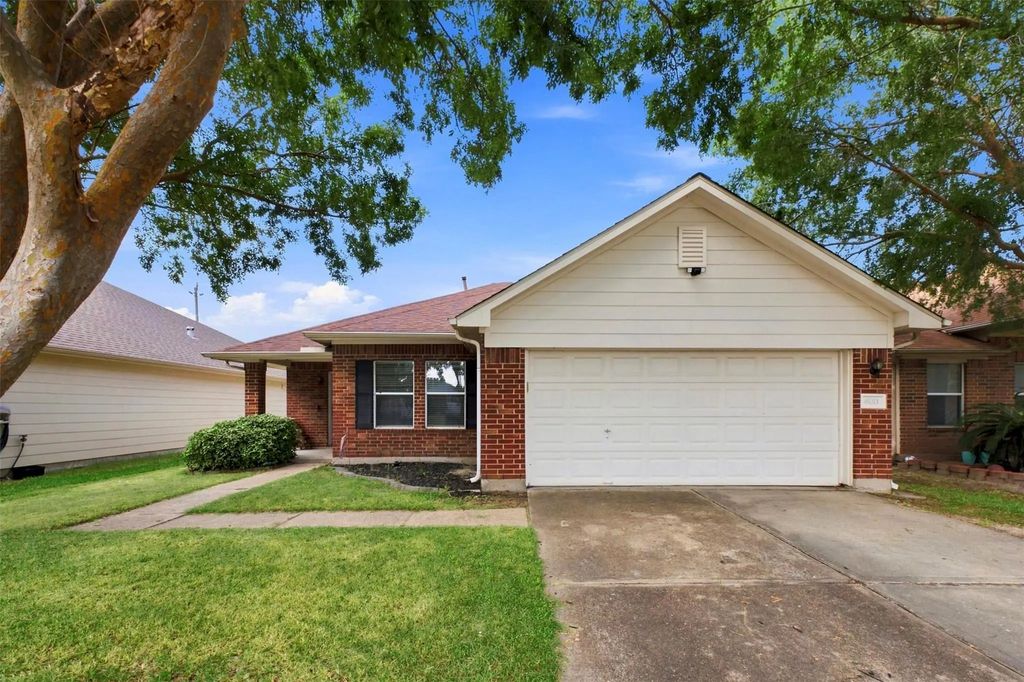 8011 Ginger Park Drive, Baytown