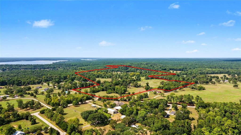 13111 Shepard Hill Road, Willis