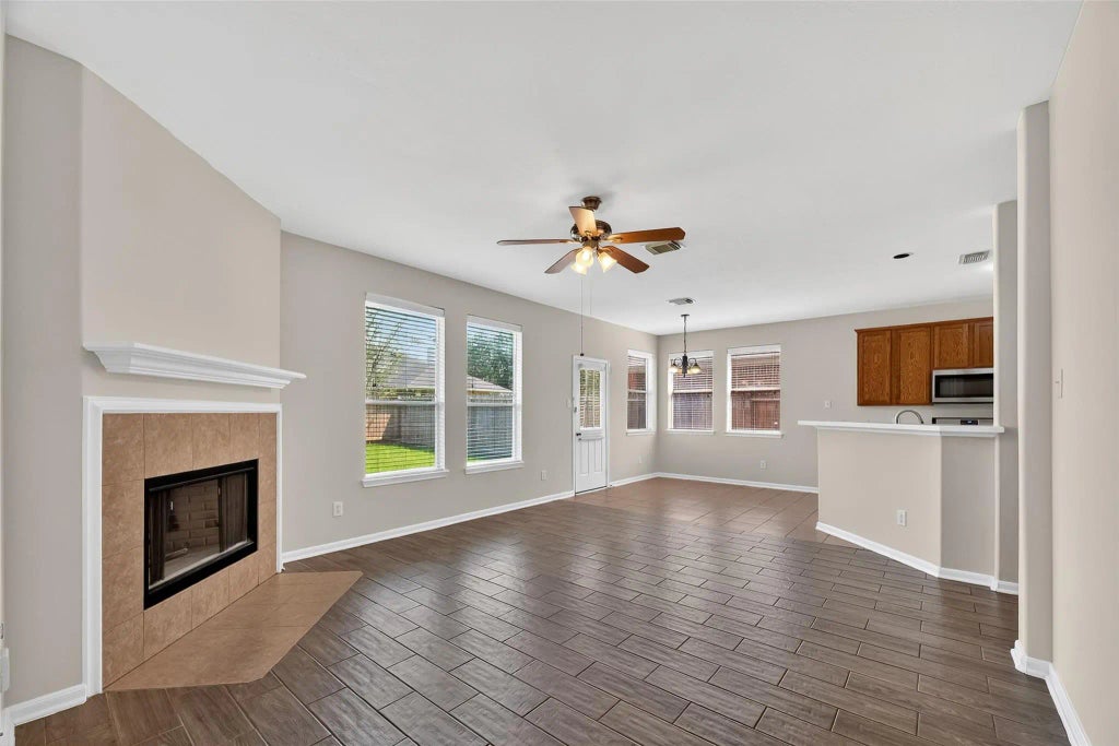 2711 Shallow Falls Court, Pearland