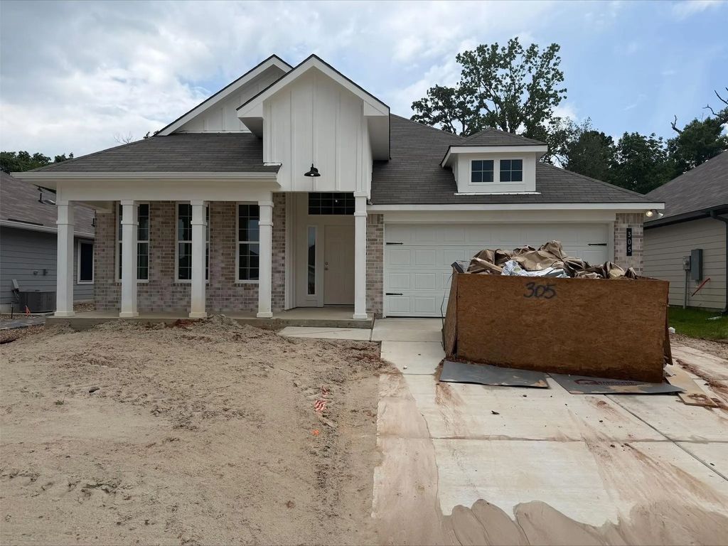 305 Rockbridge Drive, Huntsville