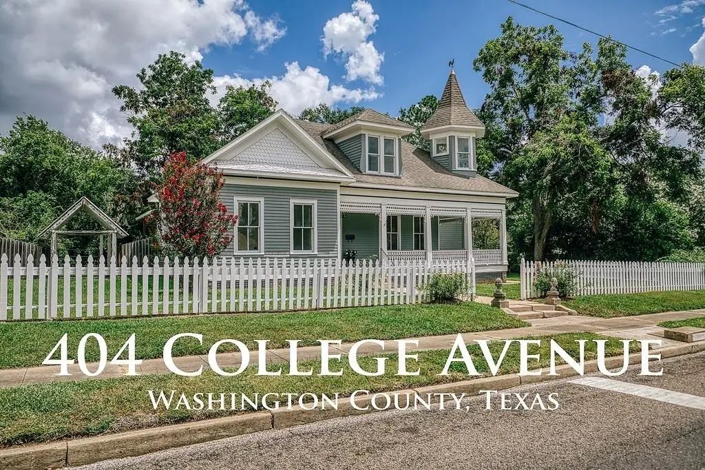 404 College Avenue, Brenham