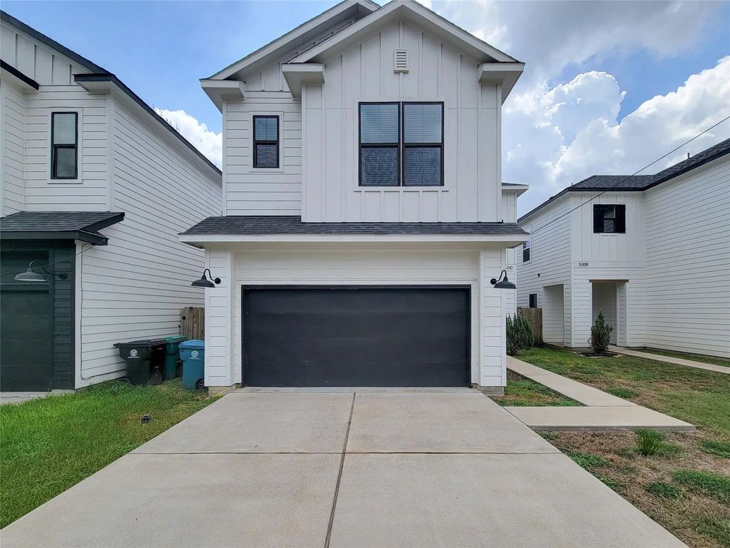 5310 Denmark Street, Houston