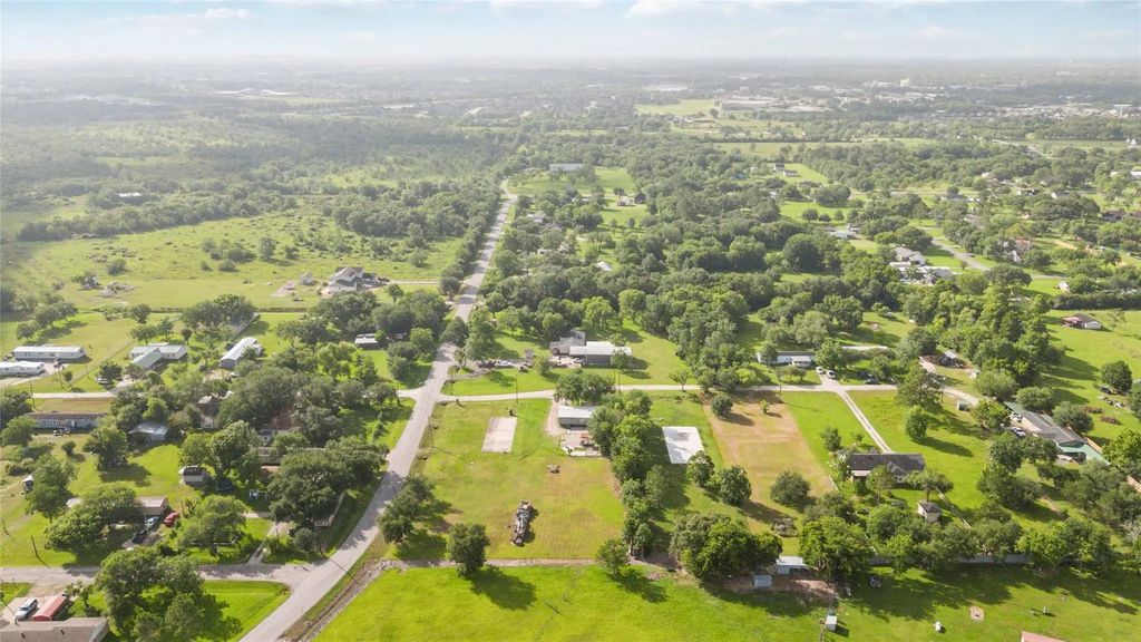 2257 County Road 529, Alvin