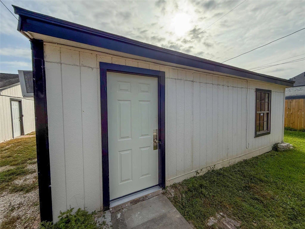 8430 Holiday Lane C, Houston