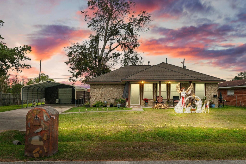 7010 Woodrow Street, Texas City