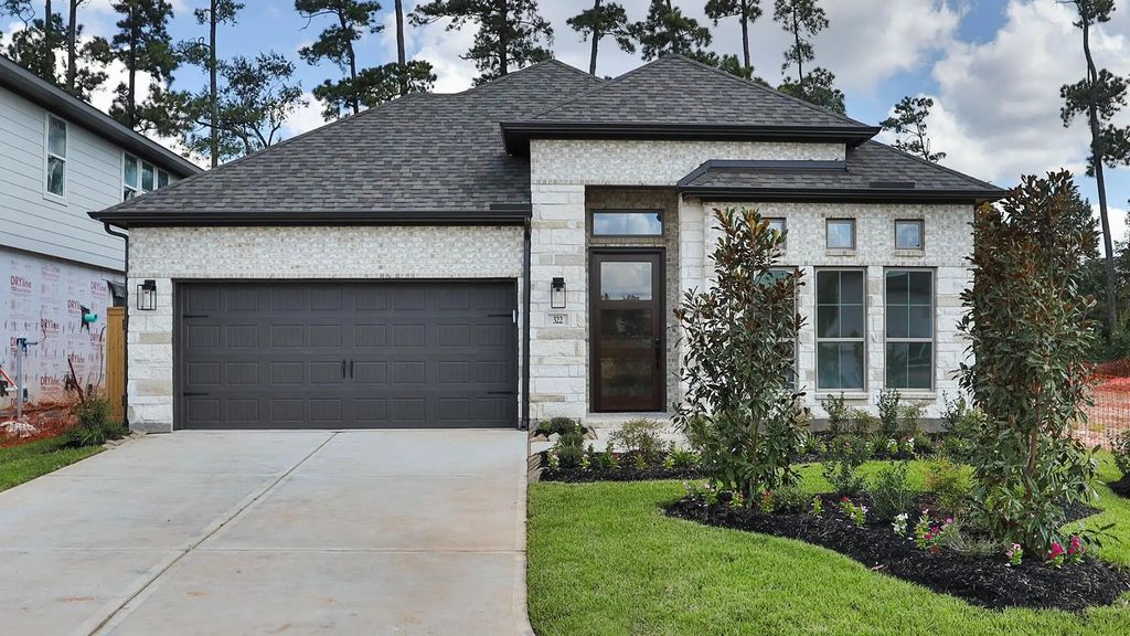 322 Mulberry Creek Street, Conroe