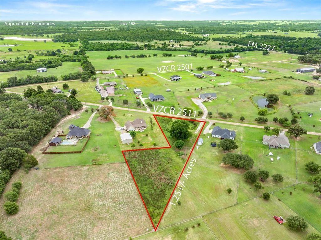 1.25 (+/-) Acres Vz County Road 2511, Canton