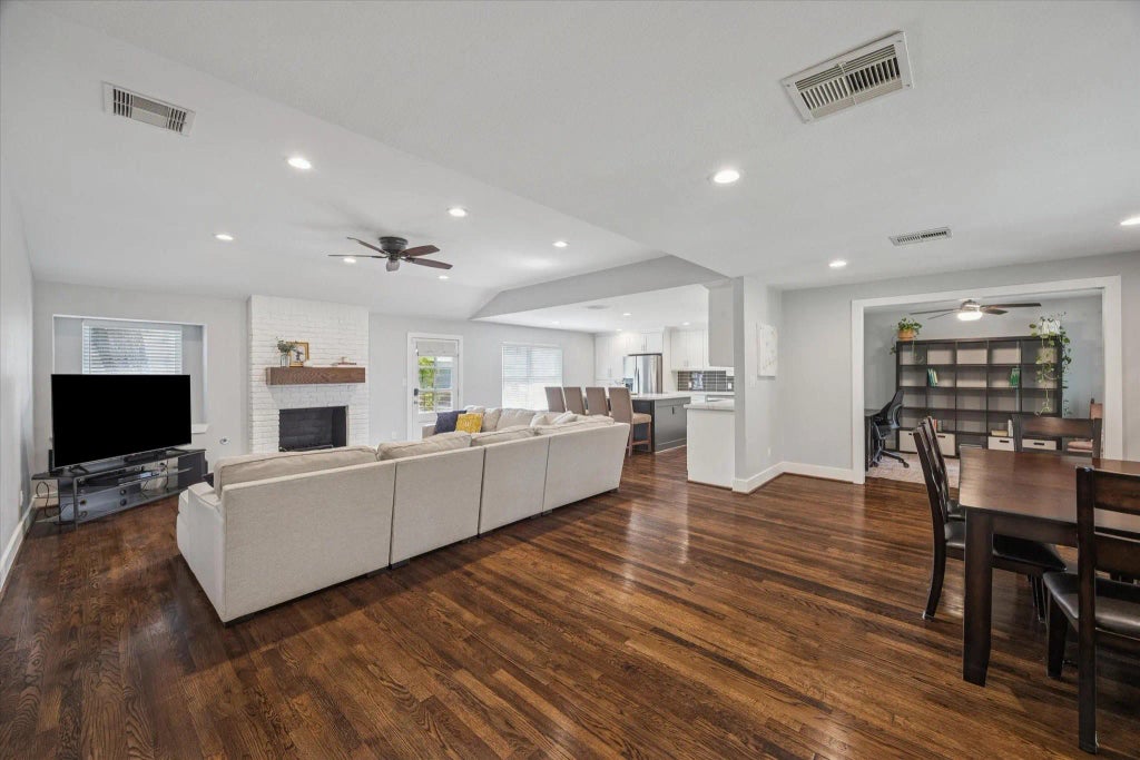 5819 Cheena Drive, Houston